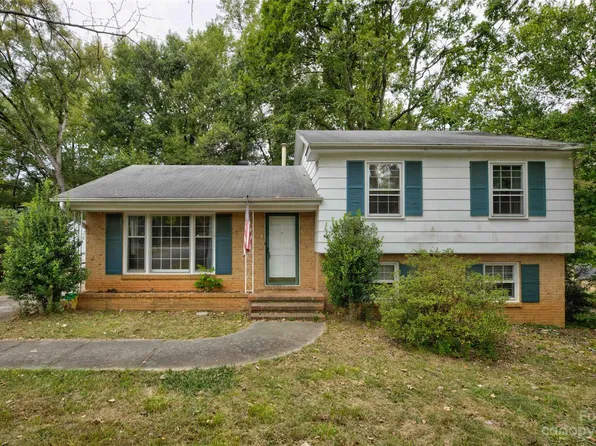 5914 Sharon Rd, Charlotte, NC 28210