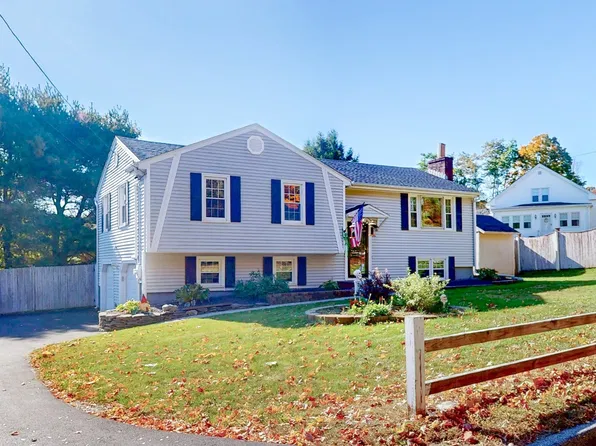 36 Clover Hill St, Marlborough, MA 01752