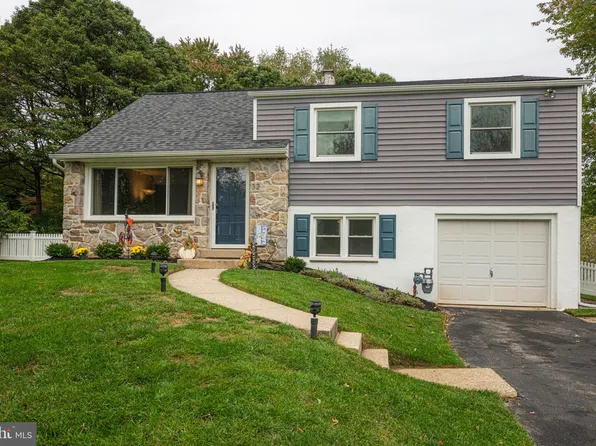 32 Rossiter Ave, Phoenixville, PA 19460
