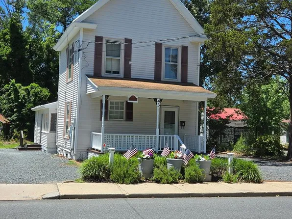 43 North St, Onancock, VA 23417