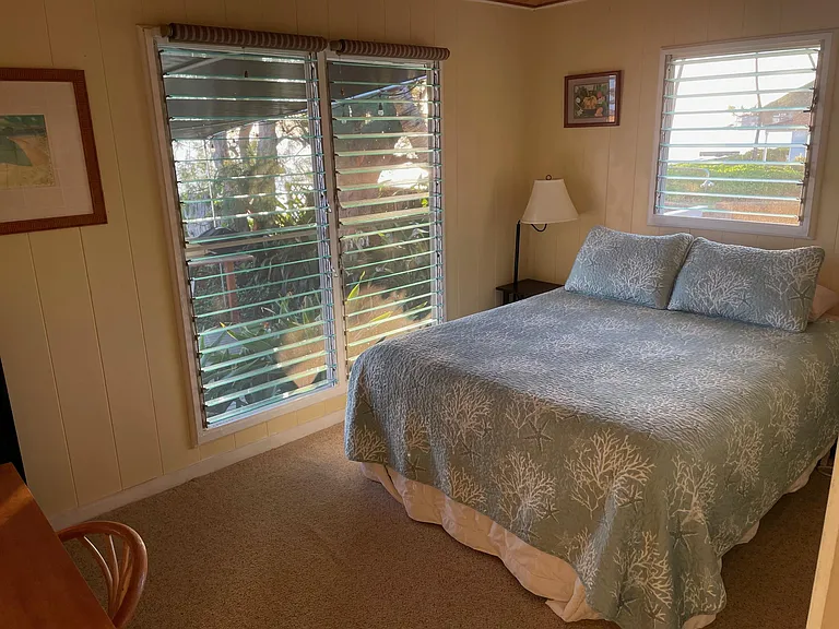 Queen bedroom