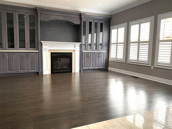 4th image of 24 Manor Glen Cres