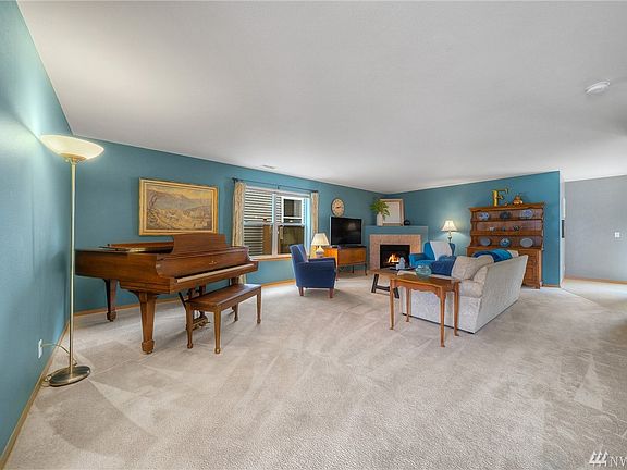 3rd image of 8218 209th Avenue Ct E