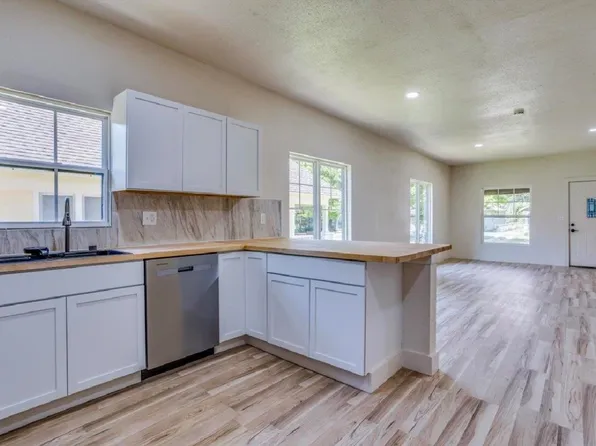 230 N Spruce St, Wichita, KS 67214