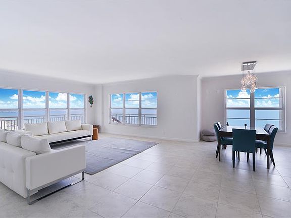 4th image of 3850 Galt Ocean Dr APT 1211