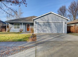 940 Parkdale Ave, Medford, OR 97501