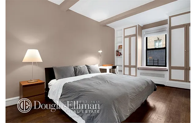 Sold by Douglas Elliman | media 14