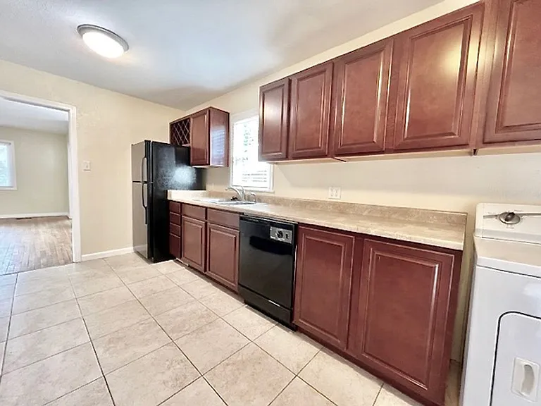 920 E Cucharras St — Photo 8