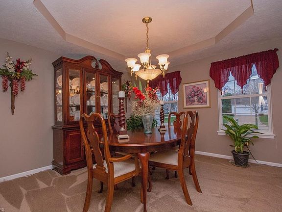4th image of 733 Continental Dr