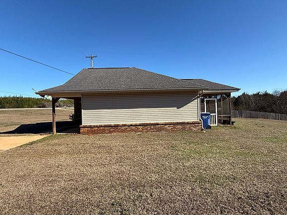 5th image of 1738 Henderson Hwy
