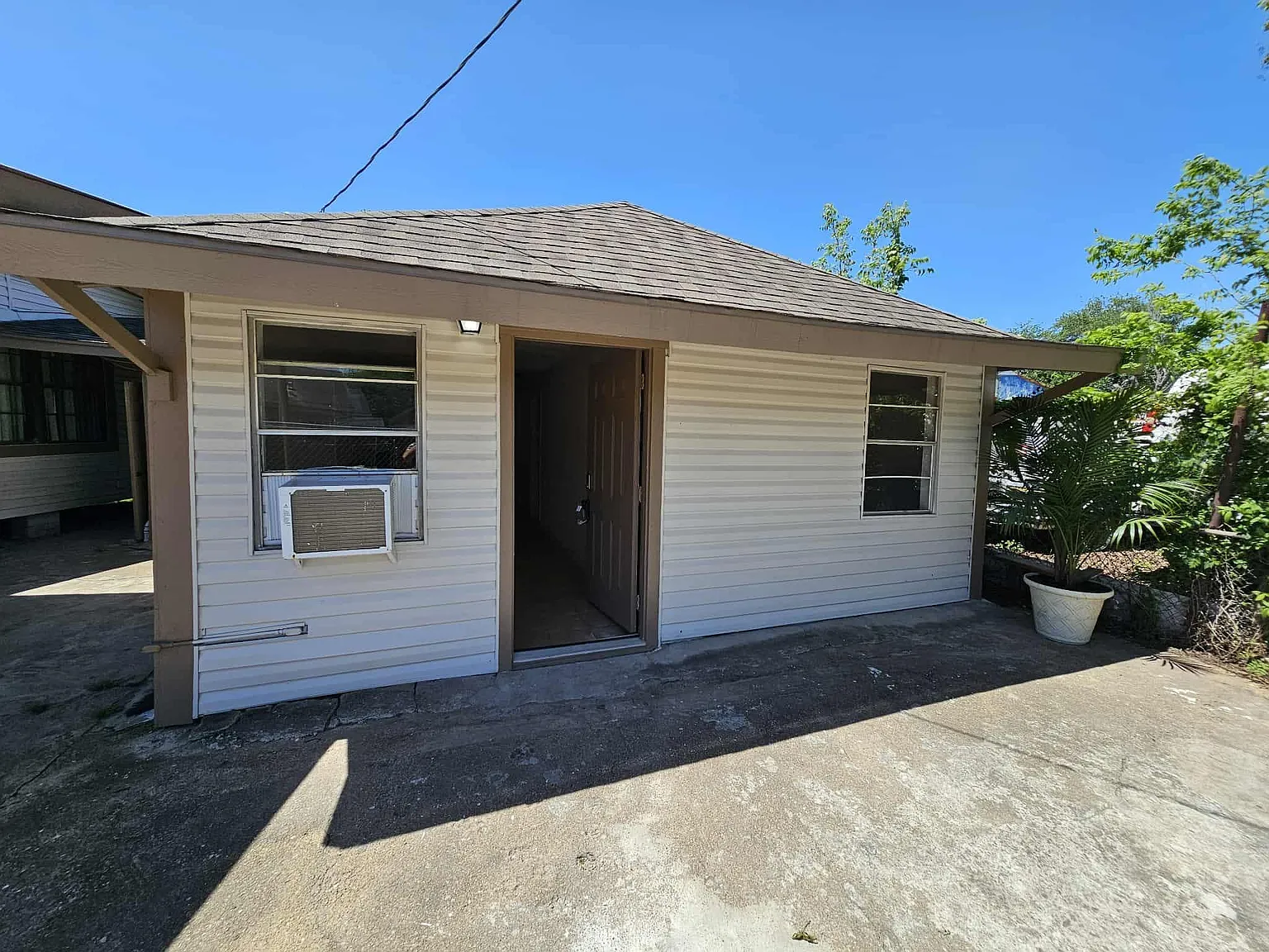 2 bed, 1.0 bath, 600 sqft, $1,150 — Photo 1