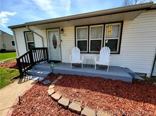 11172 Nolt Ln, Versailles, MO 65084