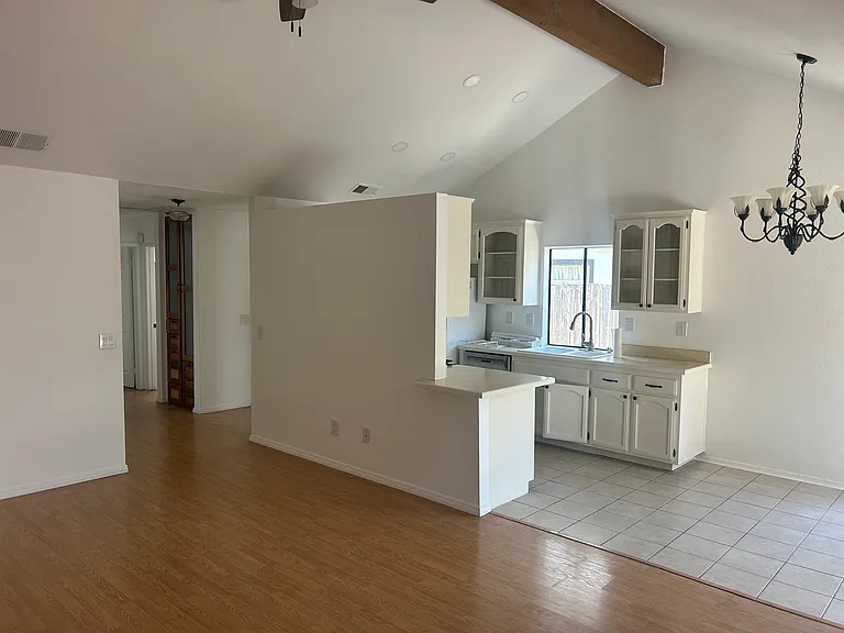 4337 Manzanita Way — Photo 4