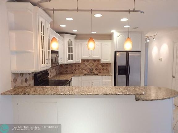 2nd image of 6427 Bay Club Dr APT 4