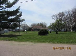 306 Lincoln Ave, Delmar, IA 52037