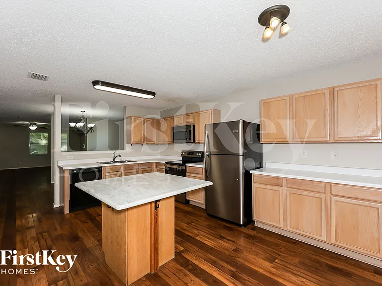 614 Silvertop Rd — Photo 9