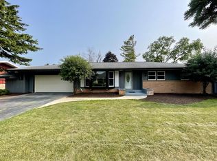 445 W Luebbe Ln, Glendale, WI 53217