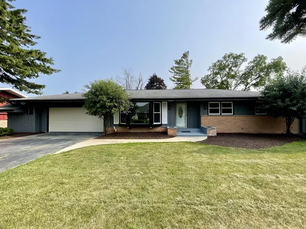445 West Luebbe LANE, Milwaukee, WI 53217