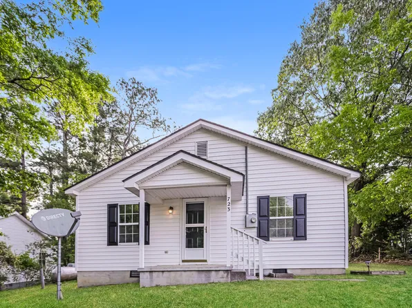 723 S Smith St, Nashville, NC 27856