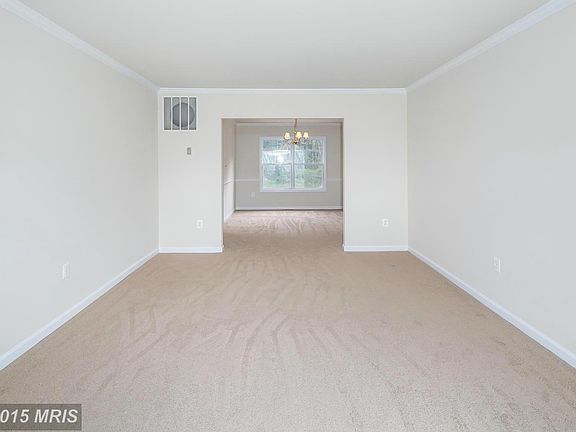 4th image of 9259 Glen Meadow Ln