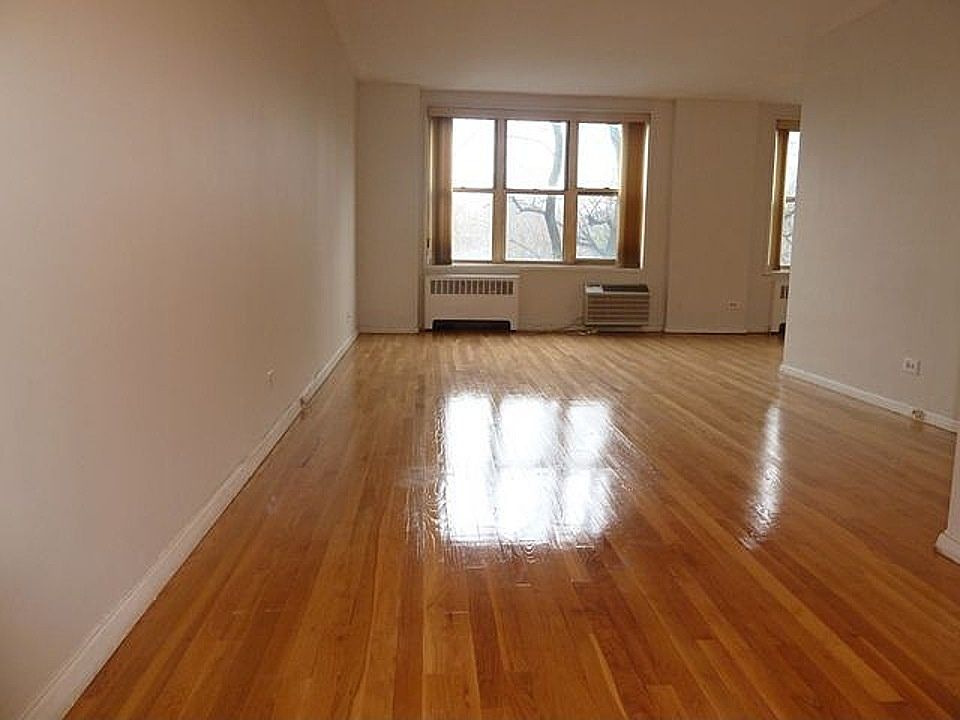 2nd image of 7715 113th St APT 4K