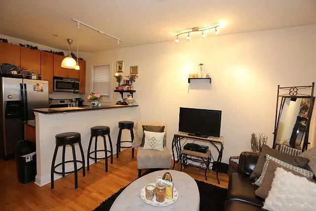 1738 W Altgeld St #F2 — Photo 7