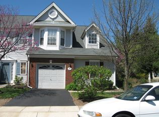 43 Sapphire Ln, Franklin Park, NJ 08823