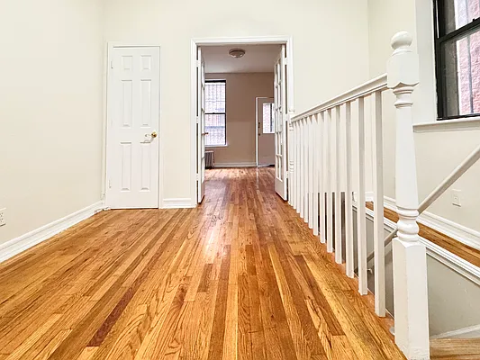 Rented by Metropolitan Property Group | media 13