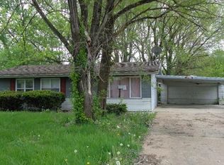 3 E Adams Dr, Cahokia, IL 62206