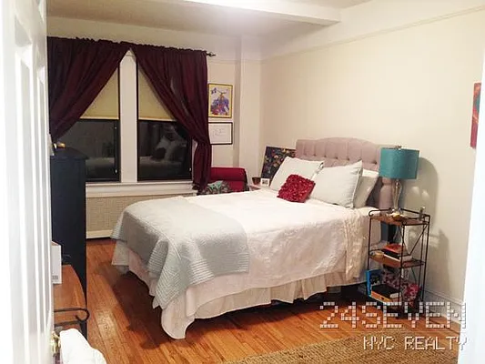 Rented by 24 7 NYC Realty Inc. | media 42