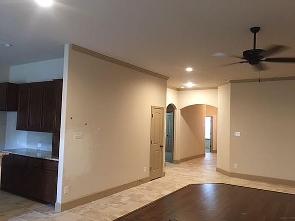 5th image of 1673 Laramie Ln