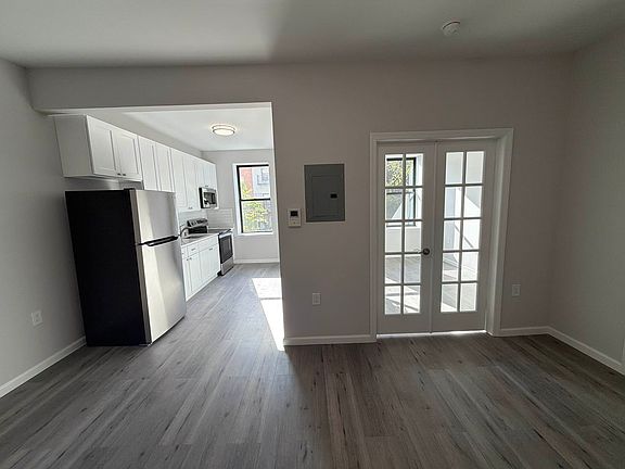 2nd image of 4555 40th St APT 2