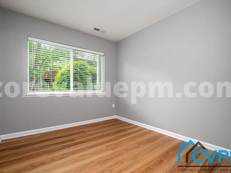 1617 Riedel Rd — Photo 16