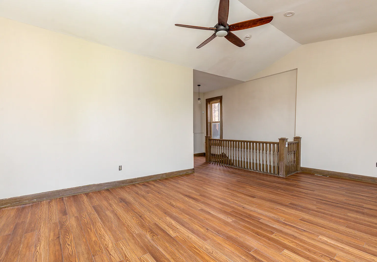 5024 Cates Ave — Photo 2