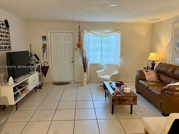 3rd image of 2200 Monroe St APT 6