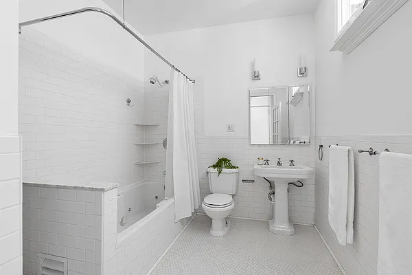 Sold by Compass | media 8