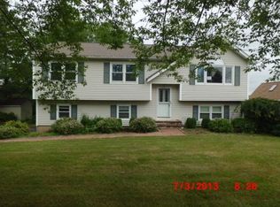 28 Everitts Rd, Ringoes, NJ 08551