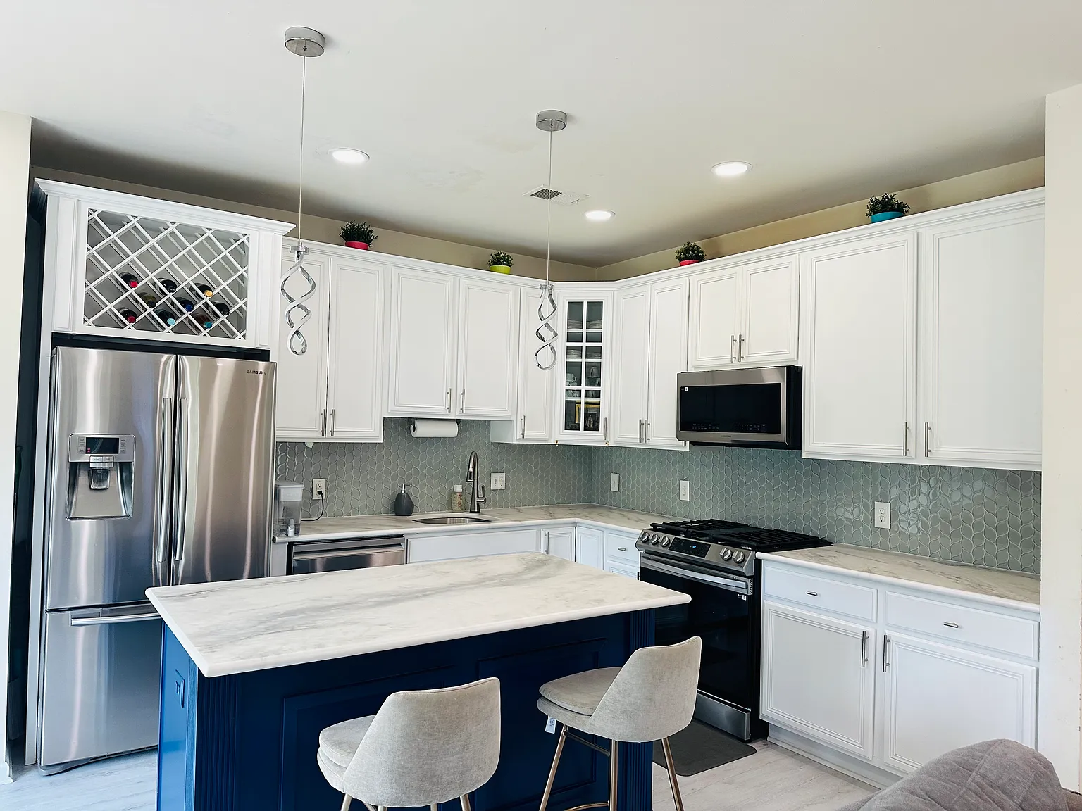 2 Andrews Way — Photo 2