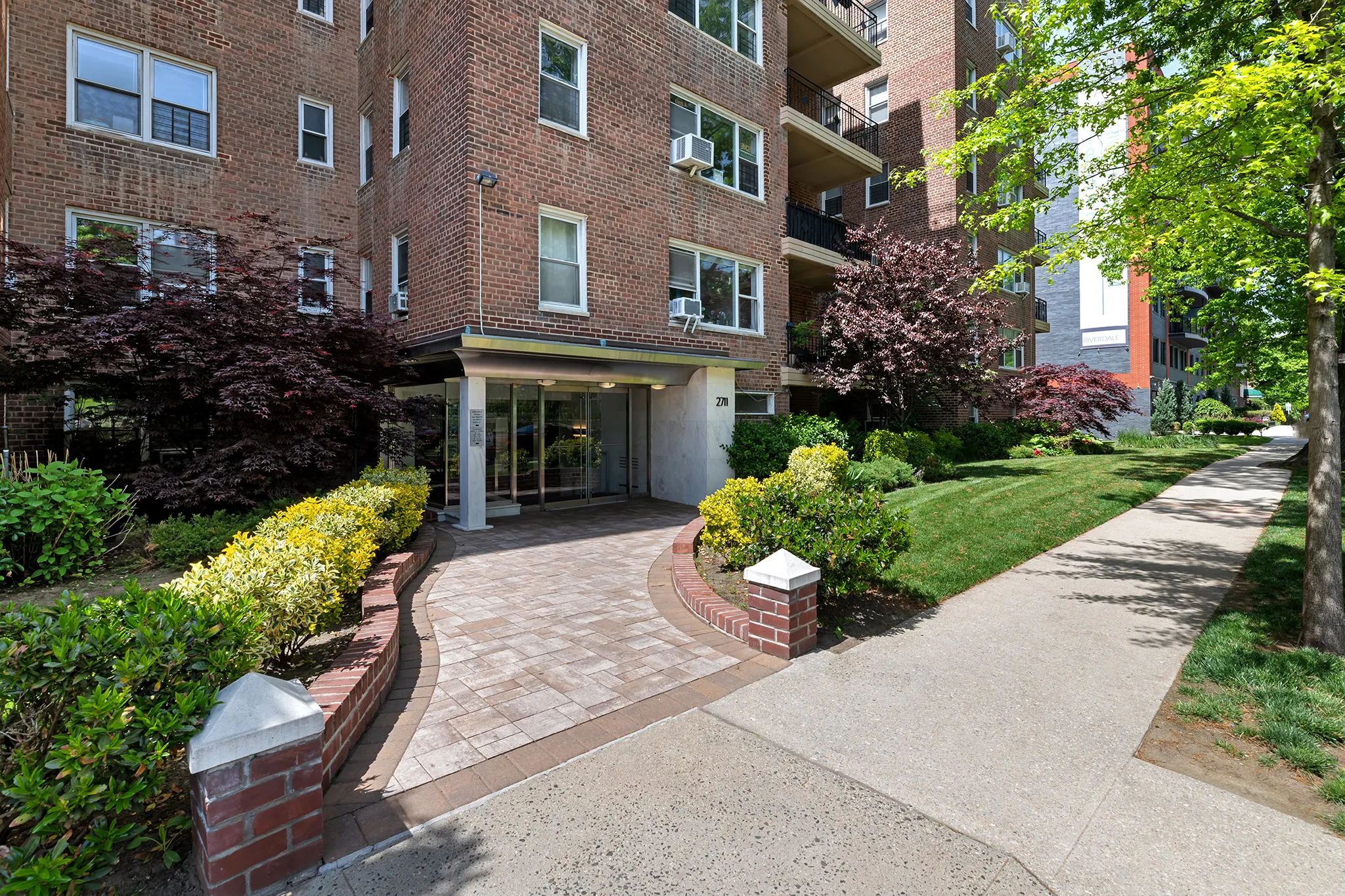 2711 Henry Hudson Parkway West in Spuyten Duyvil Sales, Rentals