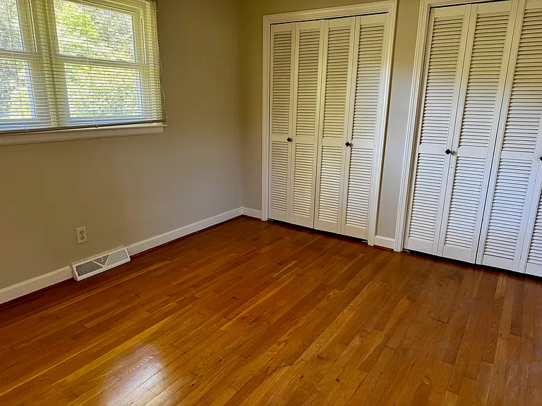 15270 Highway 221 — Photo 12