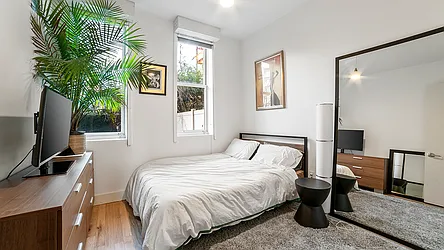 Rented by R New York