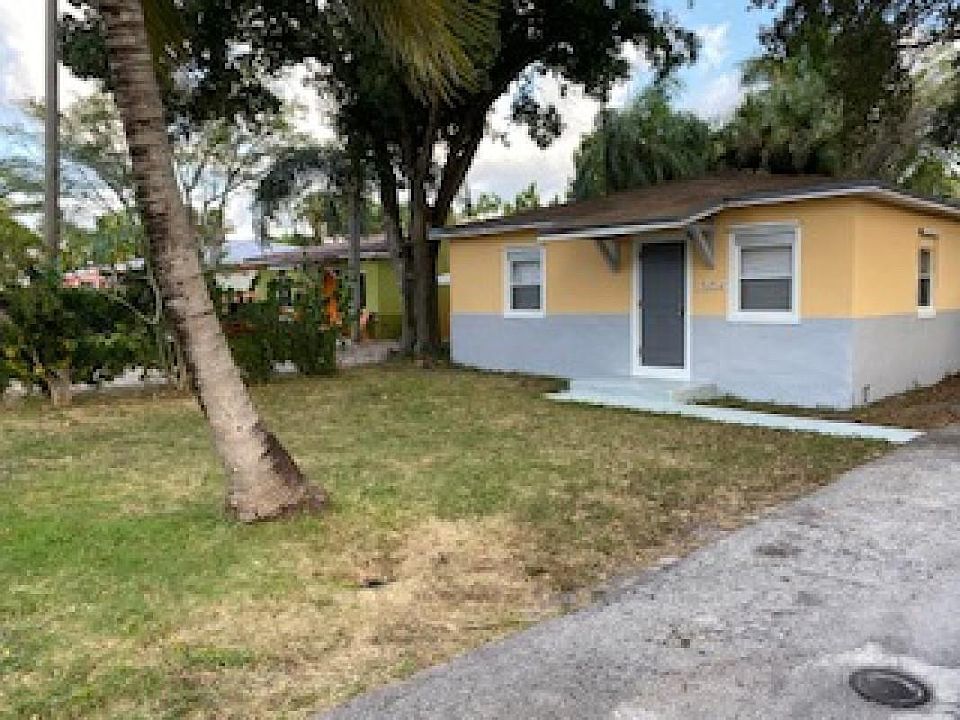 1st image of 1304 SW 31st Street