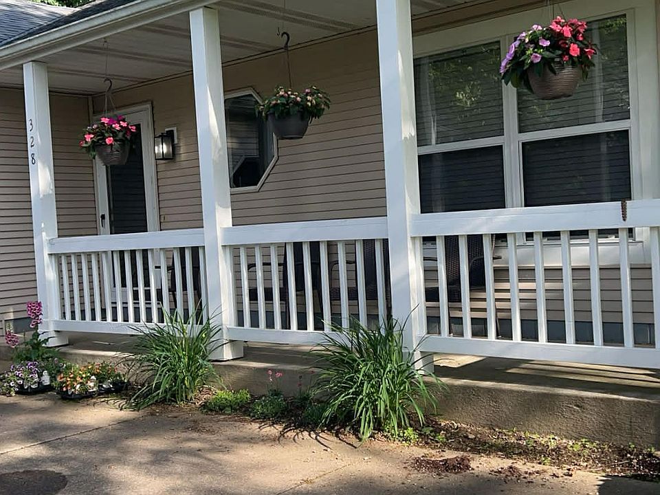 The most perfect front porch ever!