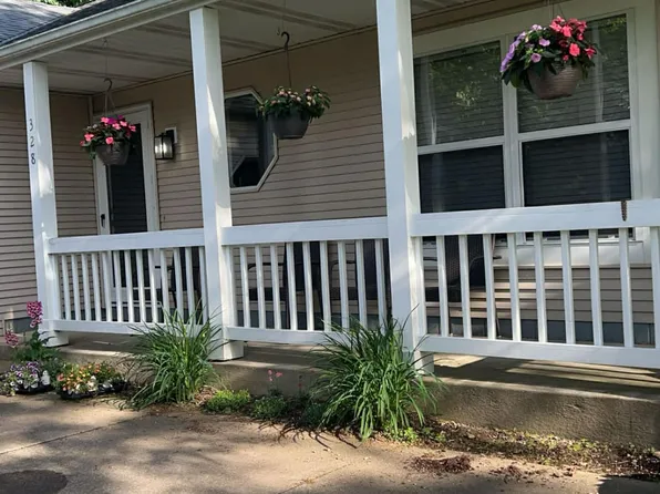 328 Parkway Blvd, Madison, OH 44057