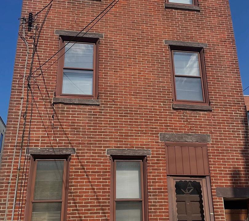 1st image of 1137-39 E Dunton St