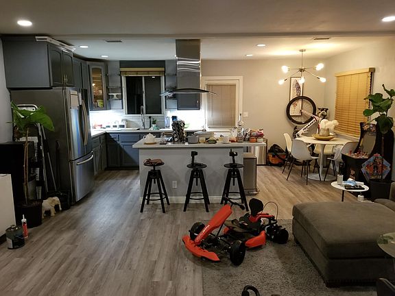2nd image of 1030 E Idahome St