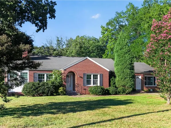 807 W Jackson St, Mayodan, NC 27027