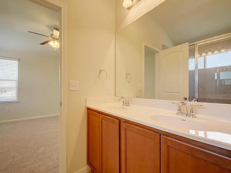 2015 Barker House Cv — Photo 21