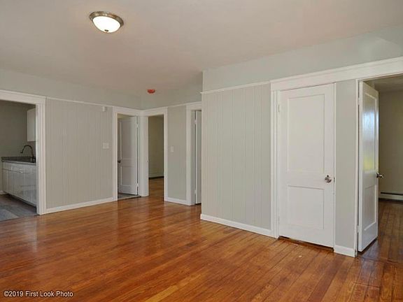 5th image of 179 Valley St Floor 2