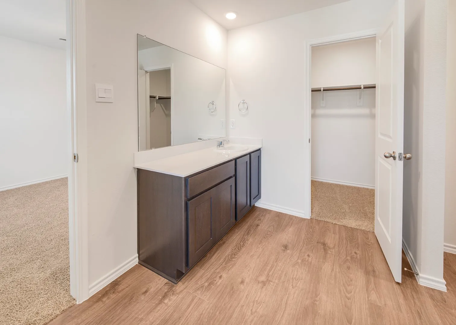 3044 Tenneha Ave — Photo 3